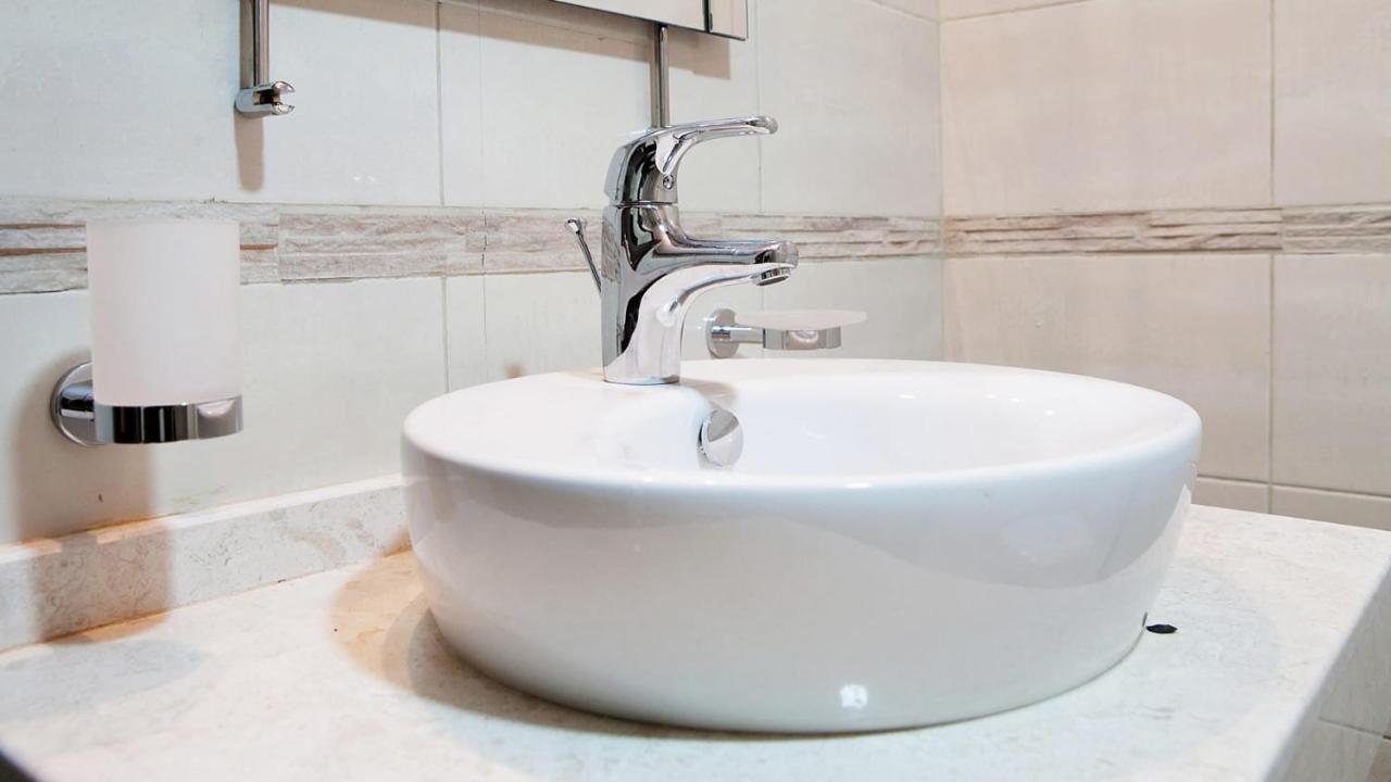 Guided Hospitality - Luxury Accommodations Lagos Exteriör bild