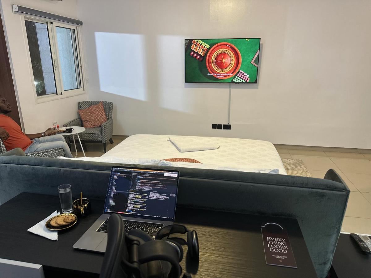 Guided Hospitality - Luxury Accommodations Lagos Exteriör bild