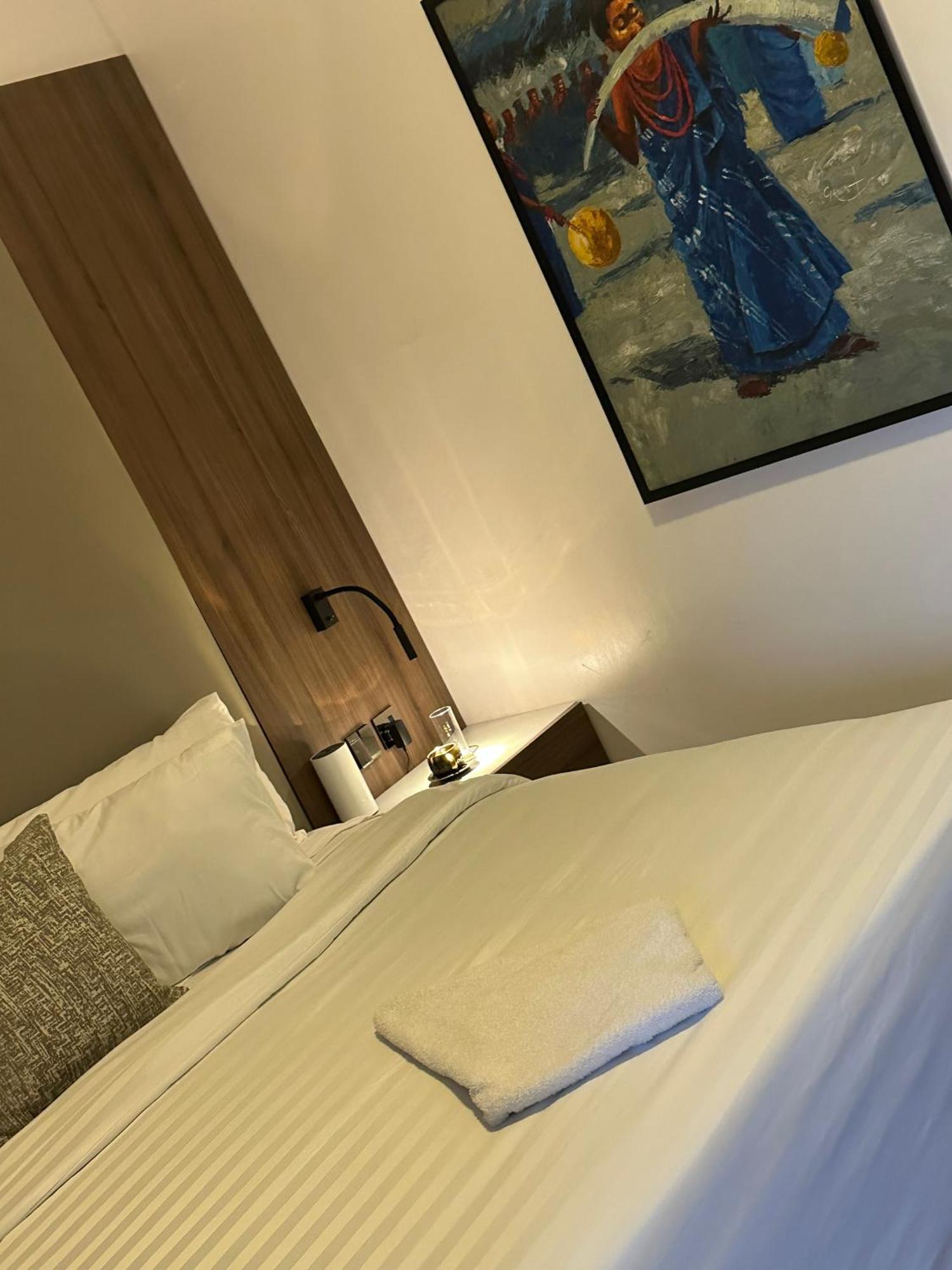 Guided Hospitality - Luxury Accommodations Lagos Exteriör bild